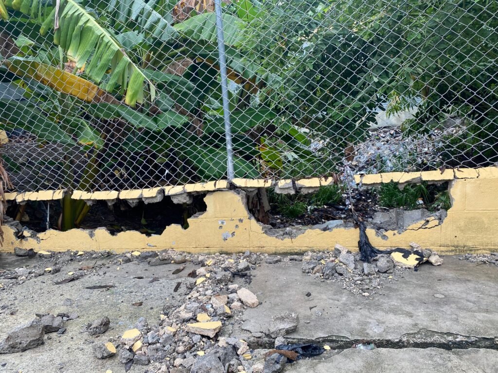 DAÑOS A PLANTEL ESCOLAR POR TORMENTA MELISSA FUERON MÍNIMOS GRACIAS A IMPLEMENTACIÓN OPORTUNA DEL PLAN MANTENIMIENTO 24/7, ASEGURA INFRAESTRUCTURA ESCOLAR