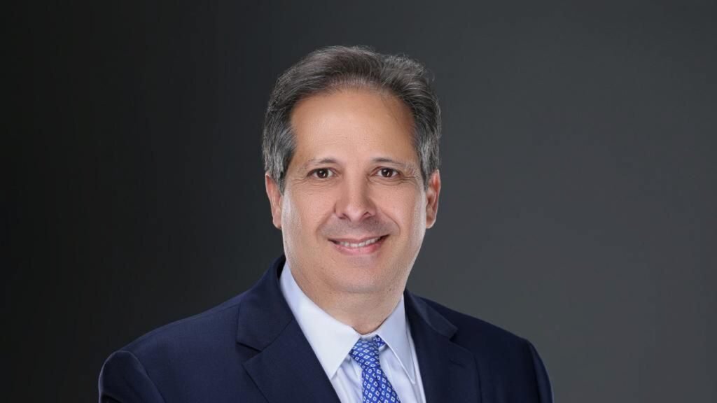 LA SALUD EN EL PUNTO DE MIRA CIUDADANOS RESPONDEN A LAS NUEVAS INICIATIVAS DEL MINISTRO VÍCTOR ATALLAH