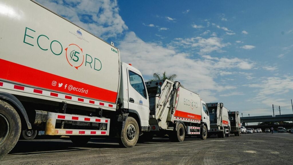 ECO5RD REALIZA AMPLIO OPERATIVO DE LIMPIEZA EN LOS ALCARRIZOS Y SANTO DOMINGO OESTE